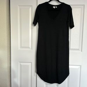 Gap small black midi dress